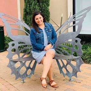 Meet your Posher, Laura